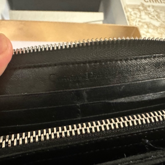 DIOR SUNGLASSES AND WALLET BUNDLE - Picture 5 of 5